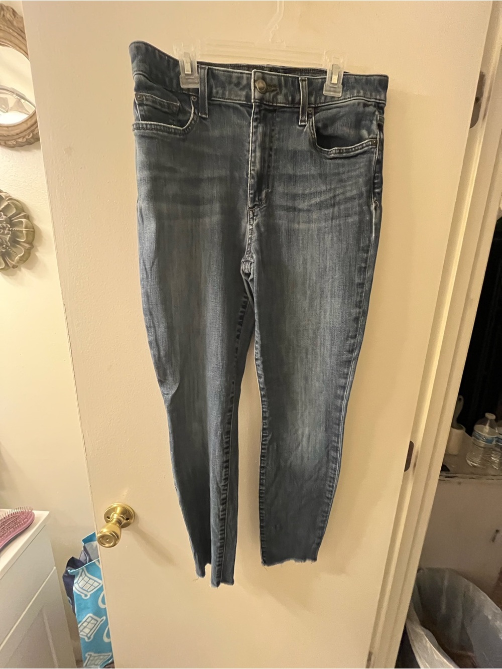 High-Rise Vintage Wash Women’s Jeans - Picture 2 of 6